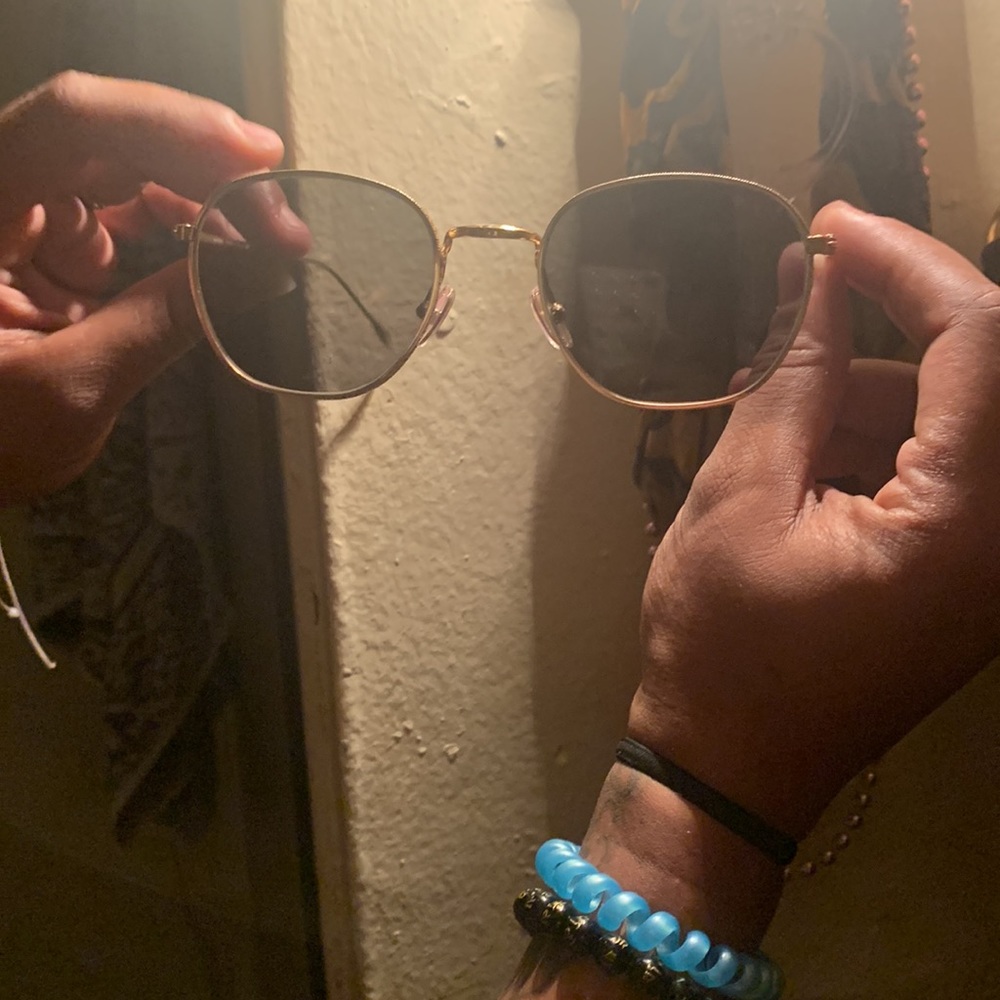 Sunglasses - Picture 7 of 8
